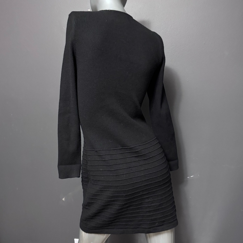 Point Zero Knit Zip-Dress - Picture 4 of 6
